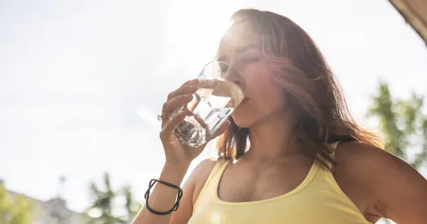 Calor extremo y electrolitos: consejos para mantenerse hidratado